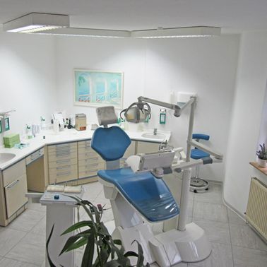 Behandlungszimmer 4 der Zahnärztin Dr. Brauns-Packenius aus Langenselbold - Ihre freundliche und kompetente Zahnärztin!
